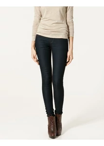 Sztreccs farmer, Zara